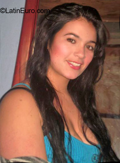Date this hard body Colombia girl Jessenia from Bocolod CO16470