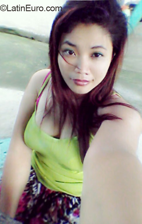 Date this sultry Philippines girl Lordel from Calamba Laguna PH727