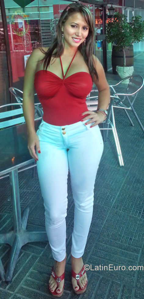 Date this hot Colombia girl Tatiana from Cali CO16533
