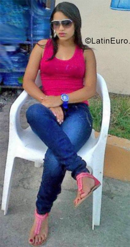 Date this foxy Dominican Republic girl Rafelina from Santo Domingo DO20644