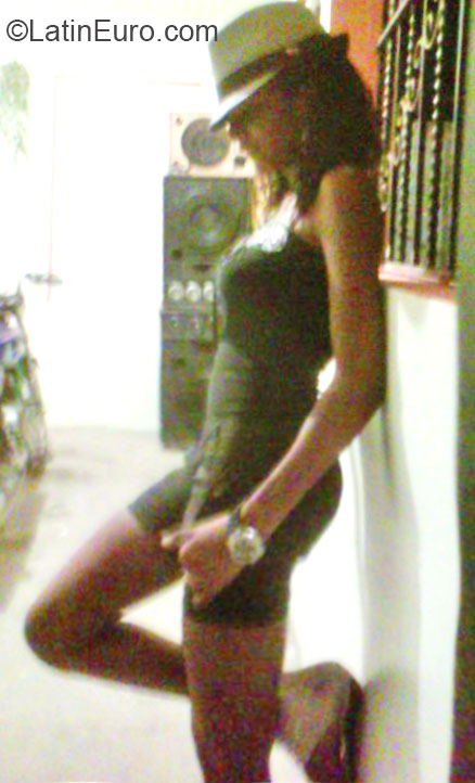 Date this delightful Dominican Republic girl Miguelina from Santiago DO27419