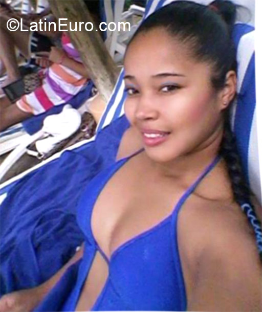 Date this funny Dominican Republic girl Elizabeth from Santiago DO20826