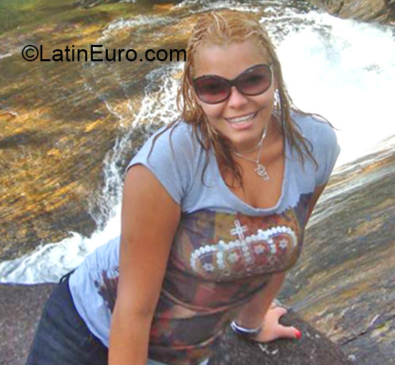 Date this delightful Brazil girl Juliana from Sao Jose Dos Campos BR9155