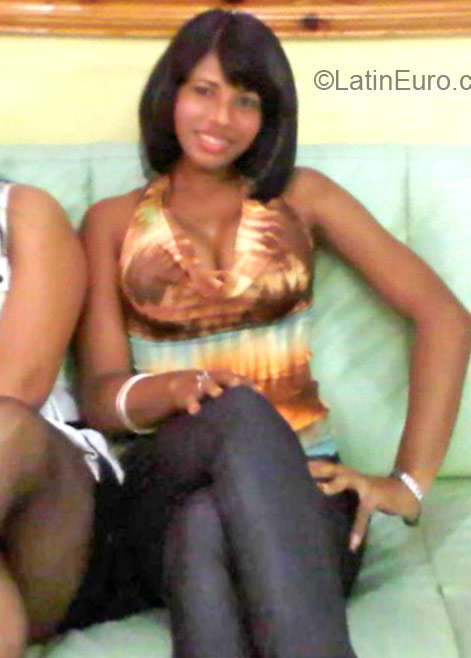 Date this beautiful Dominican Republic girl Kathy from Santiago DO20851