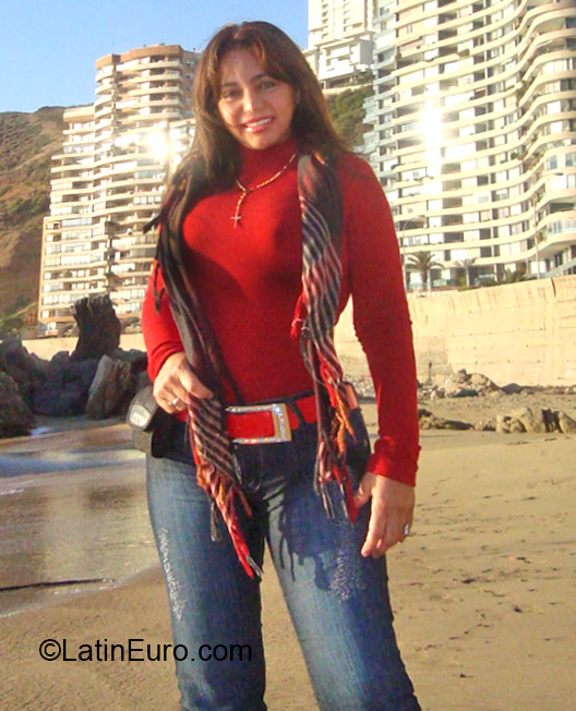 Date this fun Colombia girl Luz from Medellin CO16690