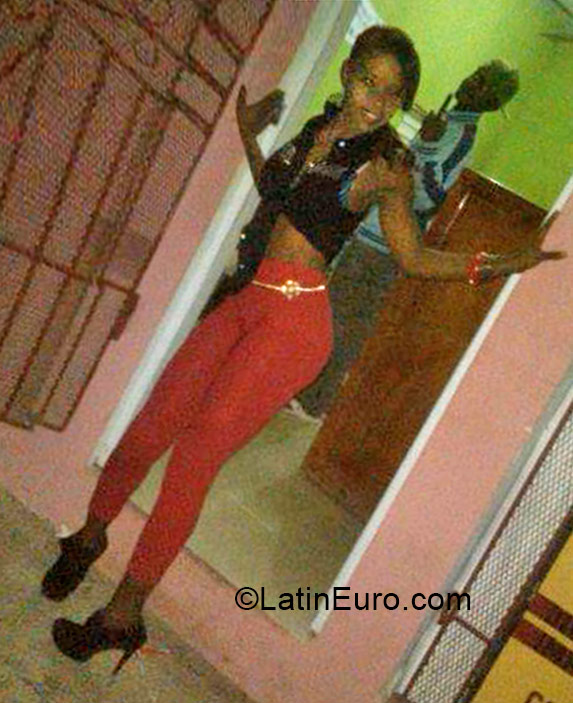 Date this good-looking Dominican Republic girl Katerin from San Pedro de Macois DO20951