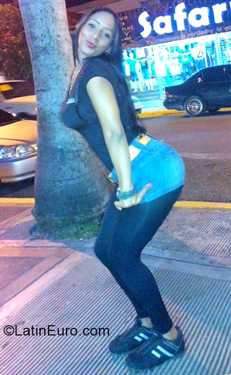 Date this funny Dominican Republic girl Tu_mami_chula from San Cristobal DO21042