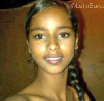 Date this stunning Dominican Republic girl Josefina from Santo Domingo DO21059