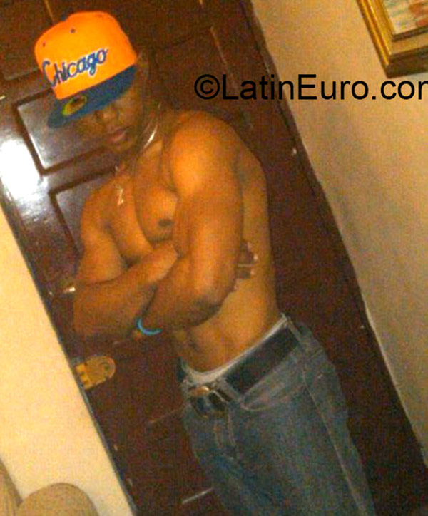 Date this hot Dominican Republic man Jose from Santo Domingo DO21135