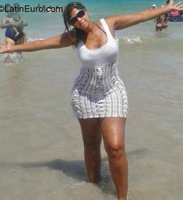 Date this lovely Brazil girl Ana Cristina from Recife BR9190