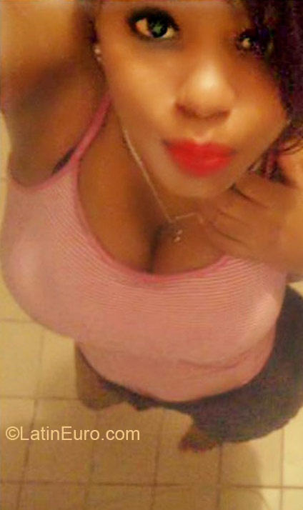 Date this sultry Dominican Republic girl Norma from Santo Domingo DO21163