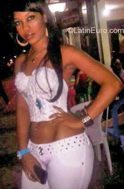 Date this good-looking Dominican Republic girl Anyela from Barahona DO21179