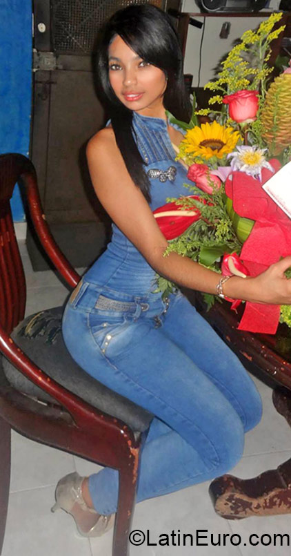 Date this delightful Colombia girl Yessica from Barranquilla CO16880