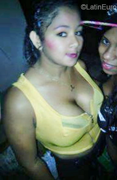 Date this georgeous Dominican Republic girl Gloriany from Santo Domingo DO21266