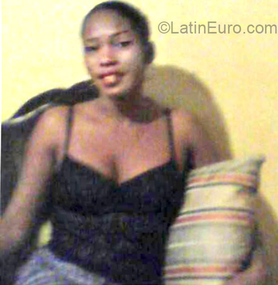 Date this happy Dominican Republic girl Marcia from Santo Domingo DO21287