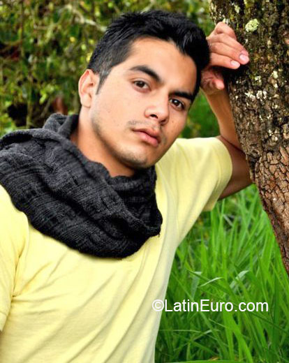 Date this delightful Colombia man Juan from Medellin CO16935