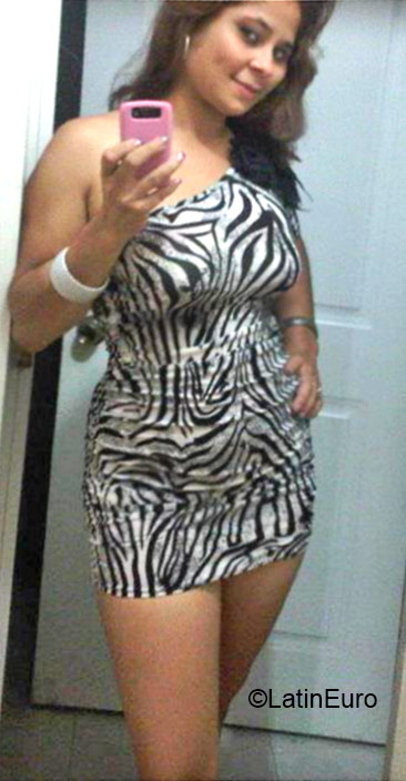 Date this attractive Dominican Republic girl Yeraldin from Santiago DO21341