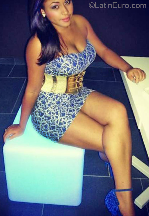 Date this young Dominican Republic girl Hilda from Santiago DO21445