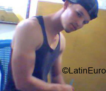 Date this cute Dominican Republic man Javier from Santo Domingo DO21449