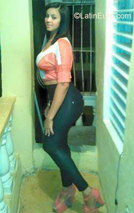 Date this tall Dominican Republic girl Edil from Santiago DO21517