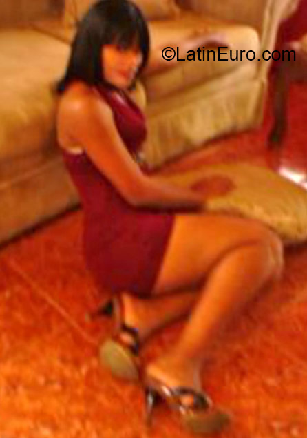 Date this stunning Dominican Republic girl Alexandra from Santo Domingo DO21548