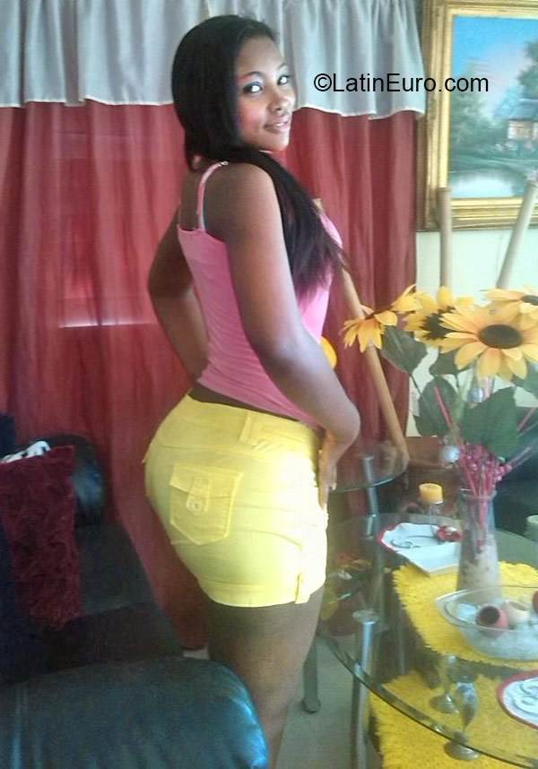 Date this stunning Dominican Republic girl Maria teresa from Santo Domingo DO21549