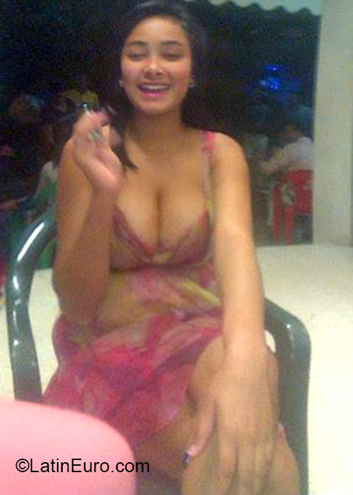 Date this pretty Dominican Republic girl Fani from El Cercado DO21553