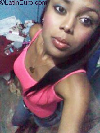 Date this exotic Dominican Republic girl Rosa from Santo Domingo DO21564