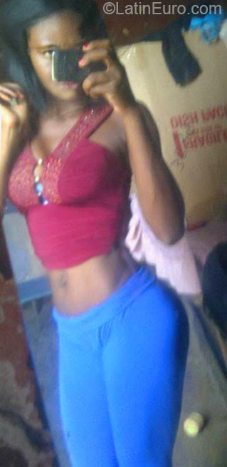 Date this gorgeous Dominican Republic girl Carla from Santo Domingo DO21690