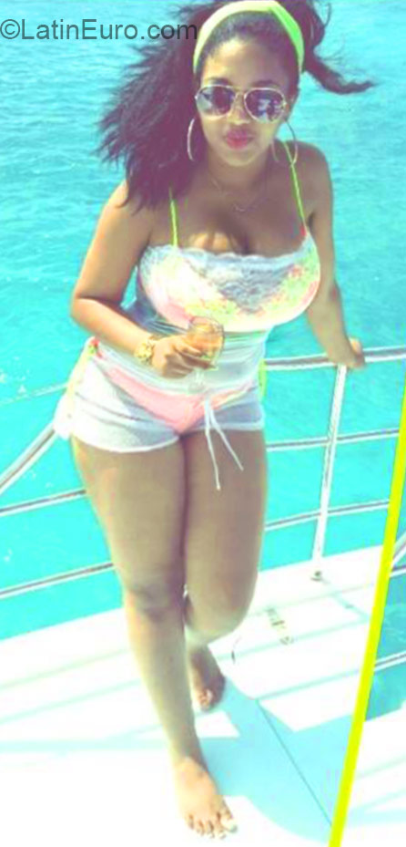 Date this exotic Dominican Republic girl Masiel from Santo Domingo DO21704