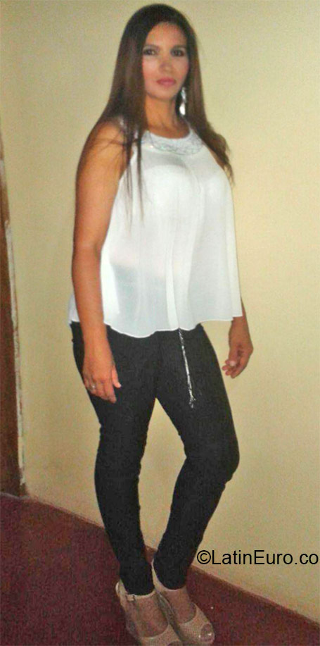 Date this georgeous Colombia girl Adriana from Ibague CO17200