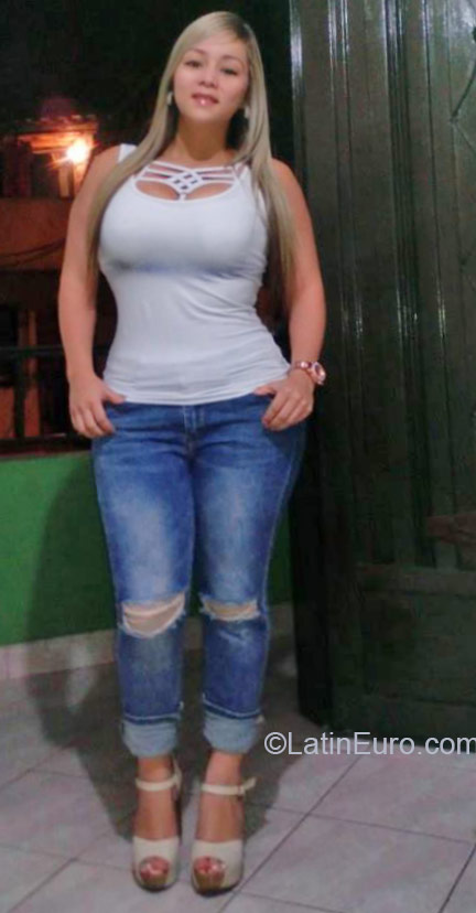 Date this stunning Colombia girl Luisa from Medellin CO17224