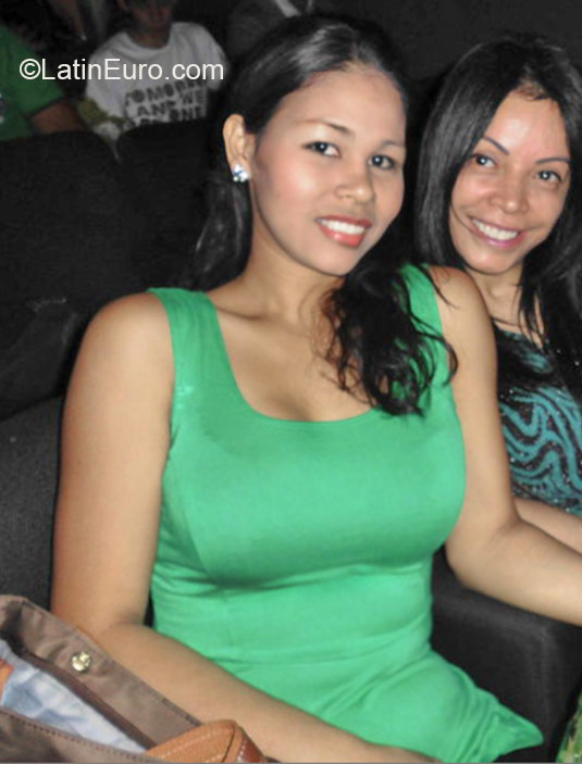 Date this good-looking Venezuela girl Karina from Caracas VE471