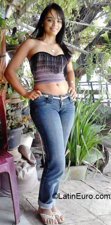 Date this hard body Brazil girl Magna from Joao Pessoa BR9312