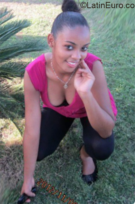 Date this attractive Dominican Republic girl Yaserki from Santo Domingo DO21984