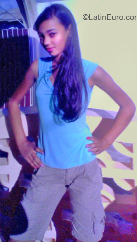 Date this exotic Dominican Republic girl Estephany from Santo Domingo DO21996