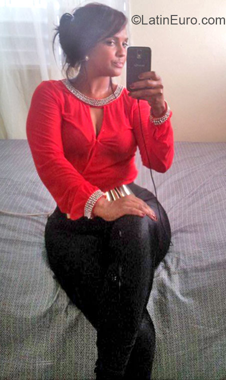 Date this lovely Dominican Republic girl Arisleydia from Santiago DO22082