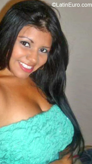 Date this hot Colombia girl Karol from Cali CO17422