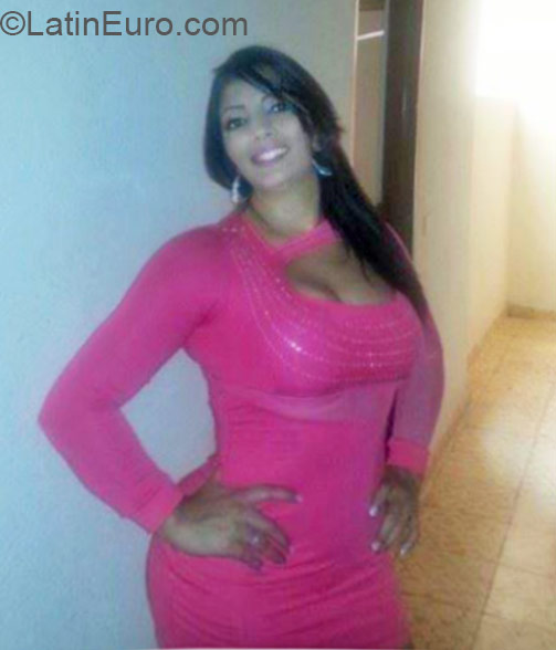 Date this good-looking Colombia girl Lina from Medellin CO17455