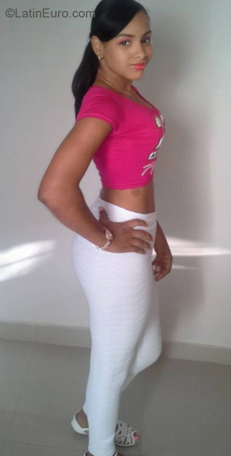 Date this stunning Dominican Republic girl Danici from Puerto Plata DO22268