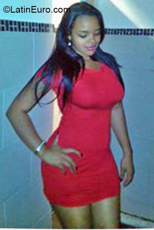 Date this passionate Dominican Republic girl Alexandra from Santo Domingo DO22327