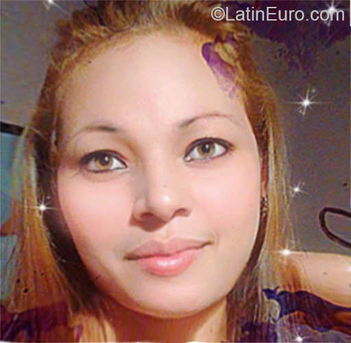Date this good-looking Honduras girl Jessica from San Pedro Sula HN1548