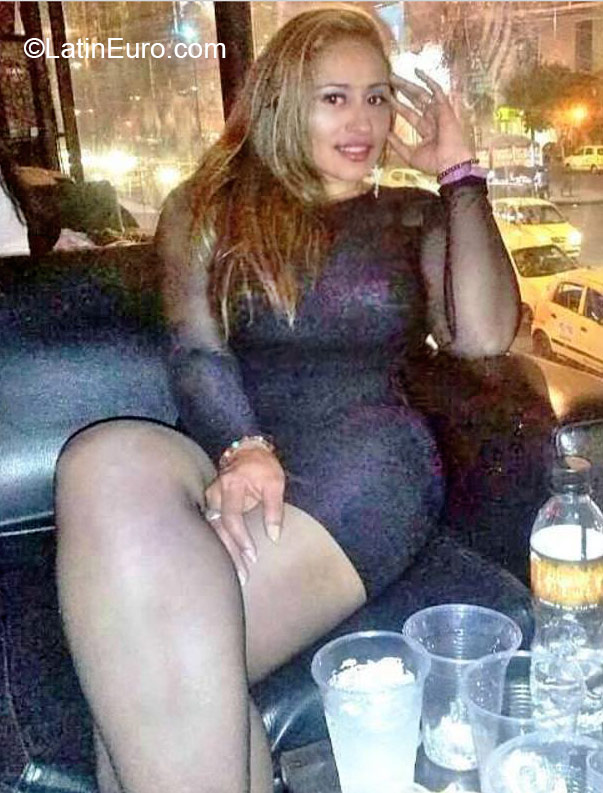 Date this georgeous Colombia girl Maria from Bogota CO18976