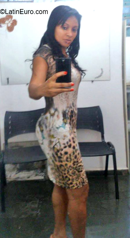 Date this happy Brazil girl Edmeirie from Ribeirao Das Neves BR9359