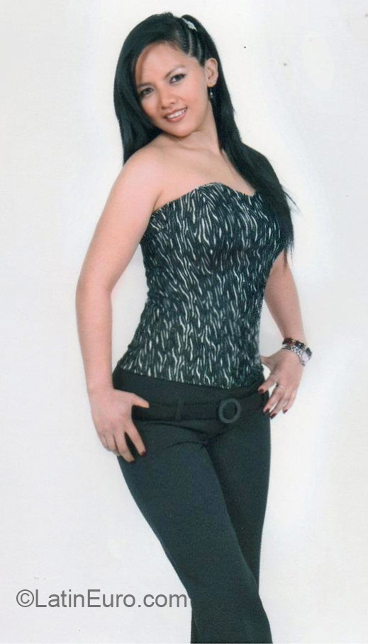 Date this nice looking Peru girl Maria from Lima PE1065