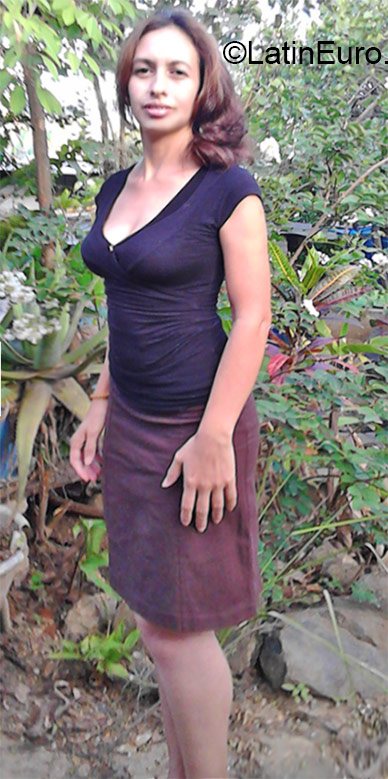 Date this sensual Honduras girl Veronica from Francisco Morazan HN1582