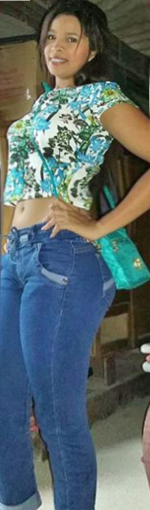 Date this attractive Dominican Republic girl Lily from Barranquilla DO22735