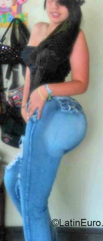 Date this voluptuous Colombia girl Rocio from Medellin CL87
