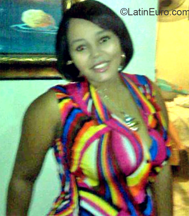 Date this passionate Dominican Republic girl Libalkis from Santo Domingo DO22749