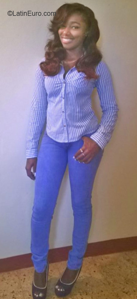 Date this nice looking Jamaica girl Franc from Kingston JM2116